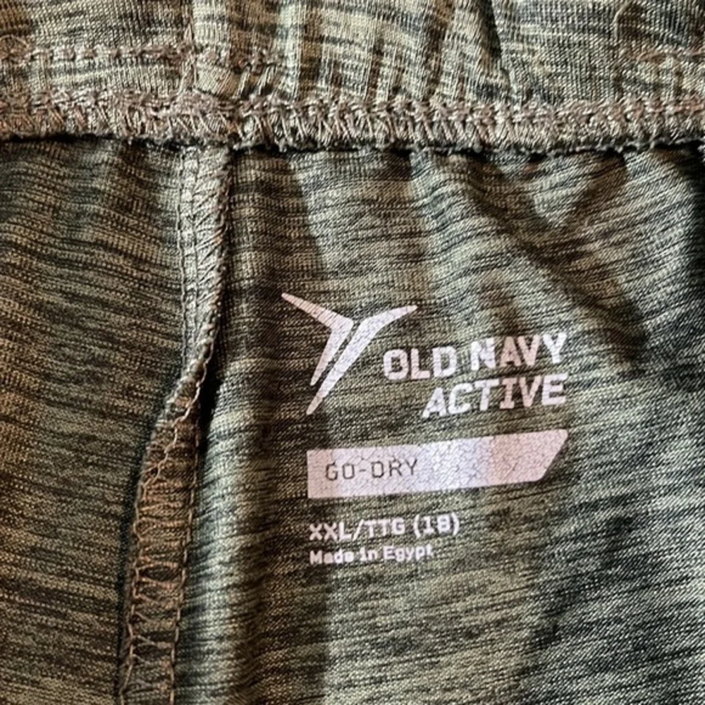 Old Navy Green Black Go Dry Active Shorts Size XXL (18) EUC #0278